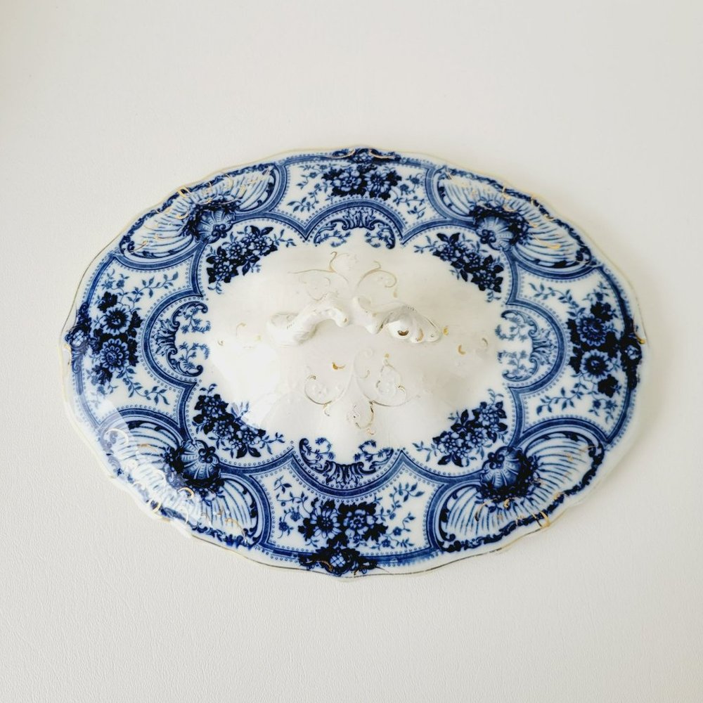 J&G Meakin Flow Blue Covered Vegetable Dish, Embossed w/Gold Accents, England - Picture 2 of 16